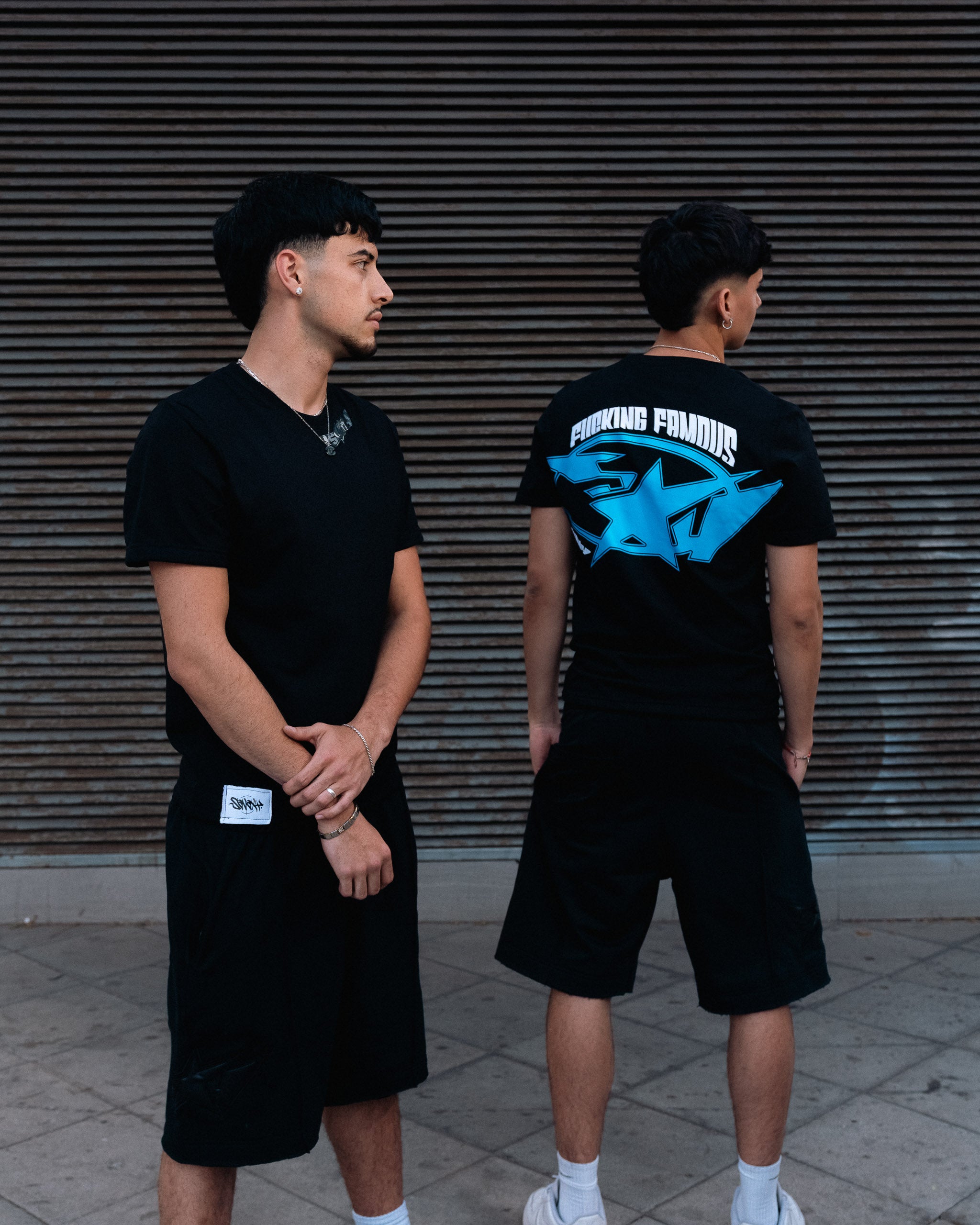 CAMISETA FAMOUS SLIM