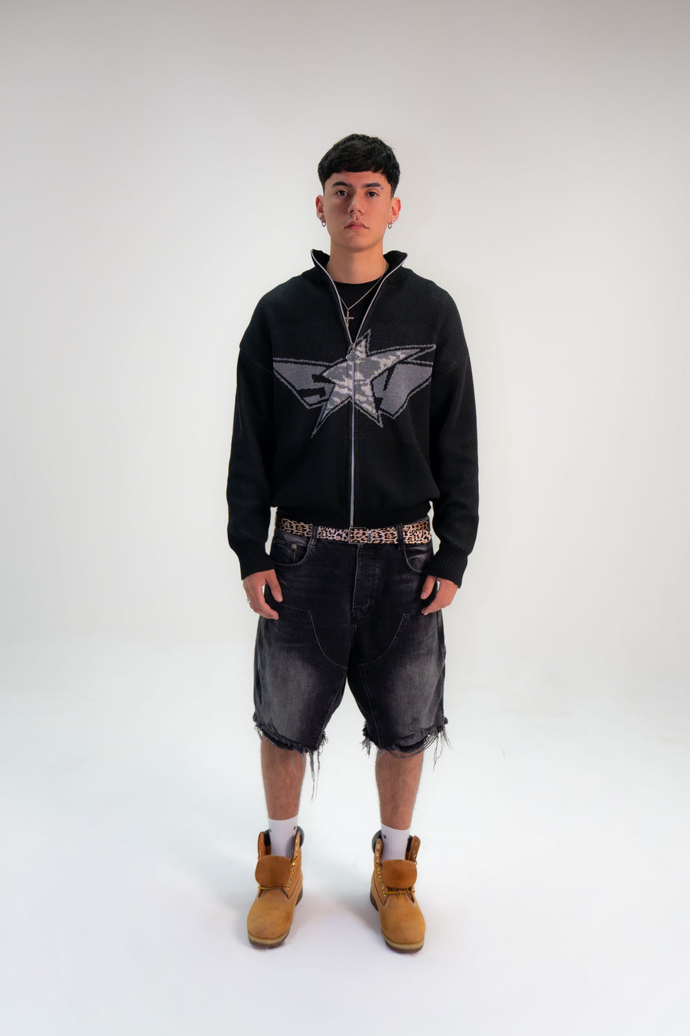 SWEATER FAMOUS